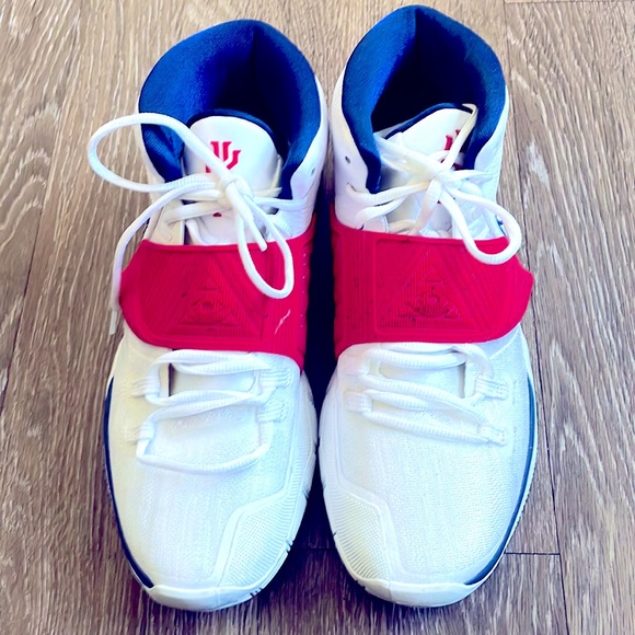 Kyrie Irving Limited Edition USA Basketball Nike's.  Never Worn! - Picture 2 of 2
